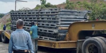 Llegó parte de la estructura del Puente Onia