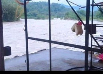 Catorce años tienen vecinos de Onia pidiendo abrir las compuertas de la represa para aliviar la presión del agua