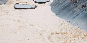 Catorce años tienen vecinos de Onia pidiendo abrir las compuertas de la represa para aliviar la presión del agua