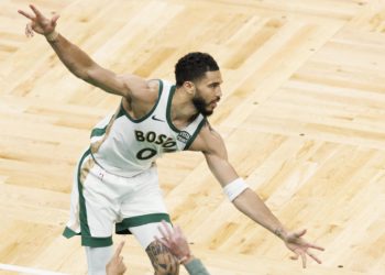 Dallas muere en la orilla sin Doncic y Boston ya está en los ‘playoffs’ de la NBA