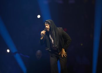 Bad Bunny «regresa a casa» con un explosivo concierto en Los Ángeles