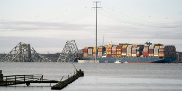 El colapso de un puente en Baltimore por el choque de un carguero provoca seis desaparecidos