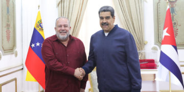 Maduro recibe en Caracas al primer ministro de Cuba para revisar la cooperación bilateral