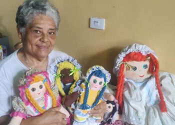 Homenajeada Cultora Popular Adelaida Ledezma de Salazar con motivo de celebrarse día de la mujer