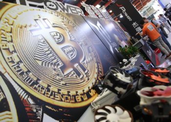 El bitcóin supera los 73.000 dólares y revalida máximos históricos