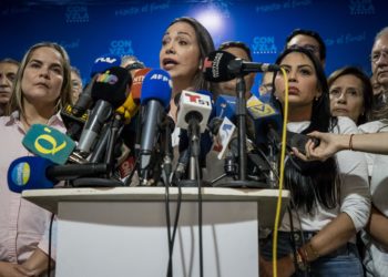 María Corina Machado denuncia impedimentos para inscribir su candidatura presidencial
