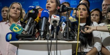 María Corina Machado denuncia impedimentos para inscribir su candidatura presidencial