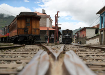 «El tren más difícil del mundo» busca restablecer en Ecuador su ruta a la Nariz del Diablo