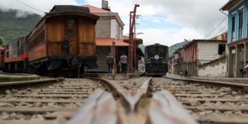 «El tren más difícil del mundo» busca restablecer en Ecuador su ruta a la Nariz del Diablo