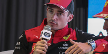 Leclerc y Sainz le hacen un sandwich a Verstappen en los libres de Australia