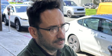 Bayona en los Óscar: «Me siento feliz de haber rodado en mi idioma y con este resultado»