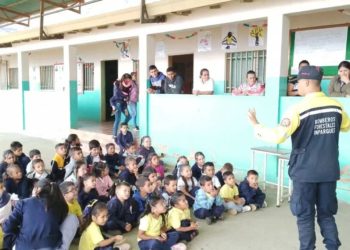 Bomberos de Boconó visitan escuelas rurales para crear conciencia sobre incendios forestales