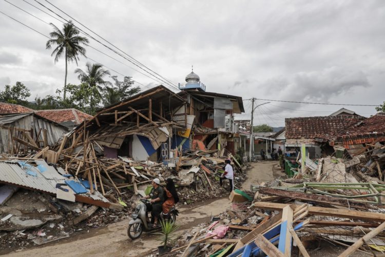 Imagen de archivo de un terremoto en Java (Indonesia) en noviembre de 2022. EFE/EPA/MAST IRHAM