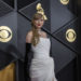 Taylor Swift anuncia la última versión de su disco con otro tema extra, ‘The Black Dog’