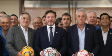 El presidente de la Conmebol reivindica al fútbol sudamericano como «irrepetible»