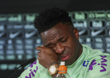 Vinícius rompe a llorar al hablar del racismo: «Cada vez tengo menos ganas de jugar»