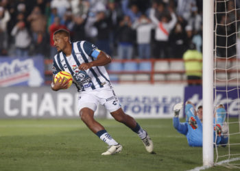 Salomón Rondón salta al liderato de los goleadores en México, pero el Pachuca pierde