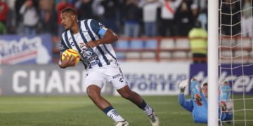 Salomón Rondón salta al liderato de los goleadores en México, pero el Pachuca pierde
