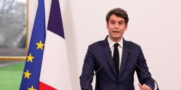 El Gobierno francés estudia un horario laboral diferenciado para funcionarios divorciados