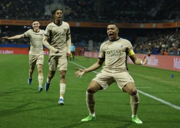 2-6. Mbappé avisa al Barcelona: triplete y exhibición