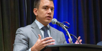 Noboa decreta la anunciada subida del IVA al 15 % en Ecuador a partir del 1 de abril