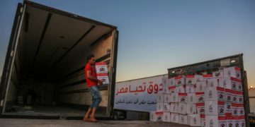 Israel no cede: no abrirá más pasos fronterizos para la ayuda por vía terrestre en Gaza