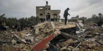 Israel dice haber matado a 50 milicianos y detenido a 180 en operación en hospital Shifa