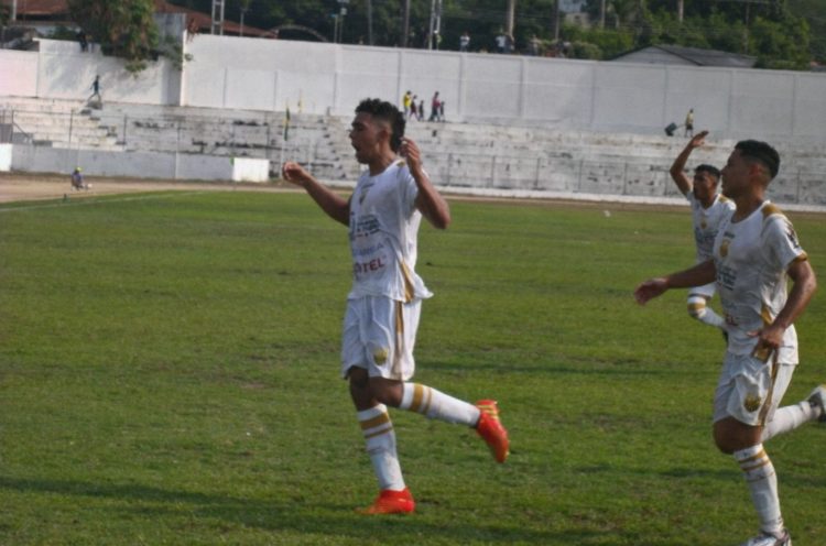 El debutante colombiano marcó su primer tanto para salvarle un puntito al Trujillanos FC (Gráficas: RRSS del Trujillanos FC)