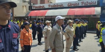 Despliegan 2.500 funcionarios para combatir incendios en Mérida