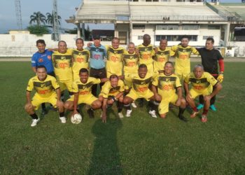 Glorias de El Vigía FC y cuerpo técnico del auriverde compartieron fútbol en «El Gato»