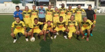 Glorias de El Vigía FC y cuerpo técnico del auriverde compartieron fútbol en «El Gato»