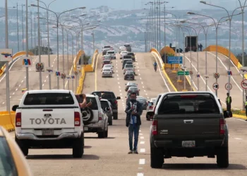 Cúcuta, principal paso fronterizo de Colombia con Venezuela, en alerta por contaminación del aire