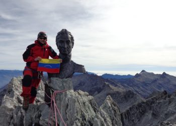Montañista Trujillano, corona Cumbre del Pico Bolívar en una reciente expedición de marzo del 2024