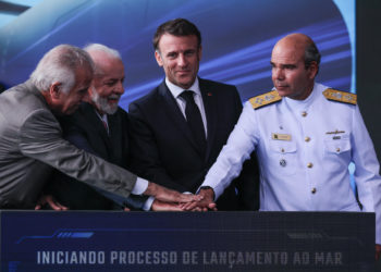 Lula dice junto a Macron que Brasil quiere tecnología nuclear, pero para construir la paz