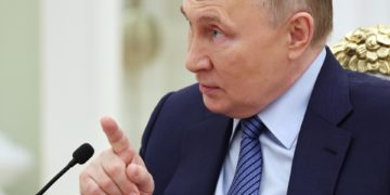 Putin dice que Ucrania ataca a Rusia para interferir en las elecciones presidenciales