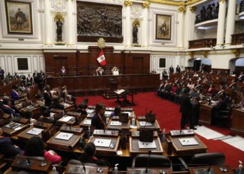El Gobierno de Perú promulga la ley que restablece la bicameralidad del Parlamento