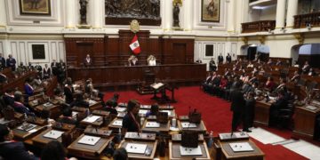 El Gobierno de Perú promulga la ley que restablece la bicameralidad del Parlamento