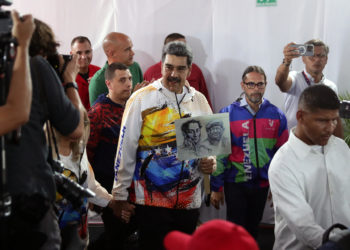 Maduro oficializa su aspiración a un tercer mandato presidencial