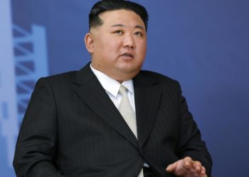 Kim Jong-un supervisa ejercicios miliares junto a su hija y pide preparativos para guerra
