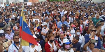 Docentes de Trujillo reprueban la eliminación de las prestaciones sociales a cambio de un aumento salarial