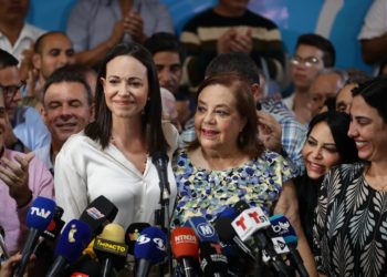 María Corina Machado propone a Corina Yoris como su sustituta para las elecciones presidenciales