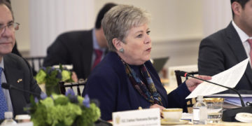 México pide a sus connacionales en Texas acercarse a los consulados ante la ley SB4