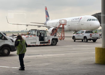 Expertos chilenos viajan a Auckland para investigar la sacudida del vuelo L800 de Latam