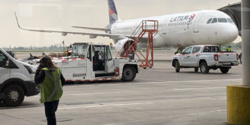 Expertos chilenos viajan a Auckland para investigar la sacudida del vuelo L800 de Latam