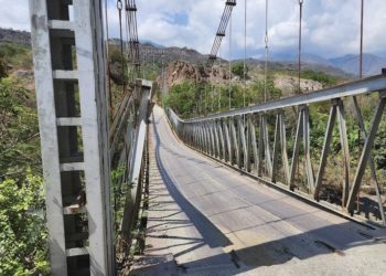 En la vía a los Pueblos del Sur de Mérida: Cierran puente Chichuy ante daño de estructura