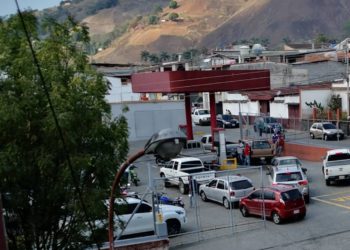 Boconó con escasez de gasolina en plena Semana Santa