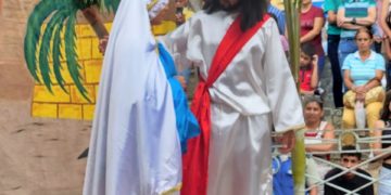 Vive la pasión y muerte de Jesús Cristo: Viacrucis viviente de Boconó en imágenes