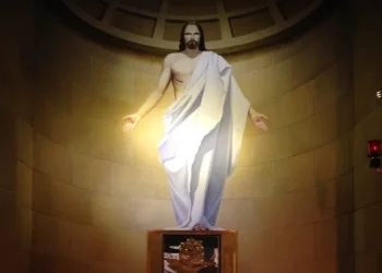 Domingo de Resurrección: Jesús está de nuevo entre los cristianos