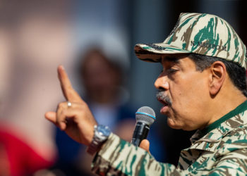 EEUU cumple su promesa y restaura sanciones al petróleo venezolano para presionar a Maduro