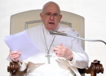 El papa señala «la fortaleza» para oponerse «a todas las fuerzas oscuras del mundo»